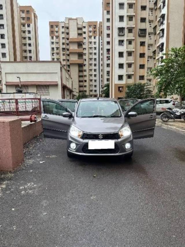 https://images10.gaadi.com/usedcar_image/4555470/original/processed_fcb399f3-3b06-4fee-bd9b-53b64a3f5d4d.jpeg?imwidth=6400