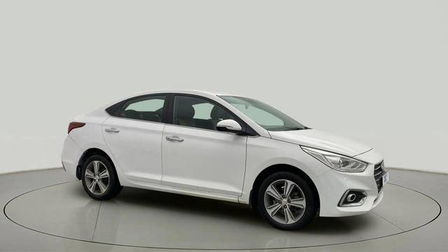 https://images10.gaadi.com/usedcar_image/4555481/original/7ed55d8ec770adf656ffef938d50ba05.jpg?imwidth=6400