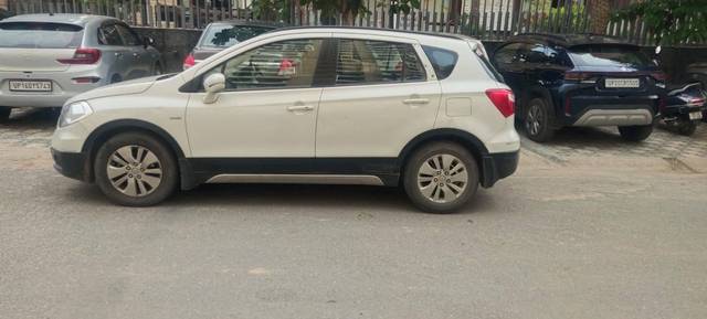 https://images10.gaadi.com/usedcar_image/4555495/original/processed_fb9c7458-e416-4608-ad47-58cfb27848b6.jpg?imwidth=6402