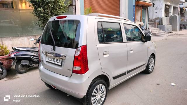https://images10.gaadi.com/usedcar_image/4555551/original/processed_7d05bc698f46dce7b2d66a13c04418cb.jpg?imwidth=6401