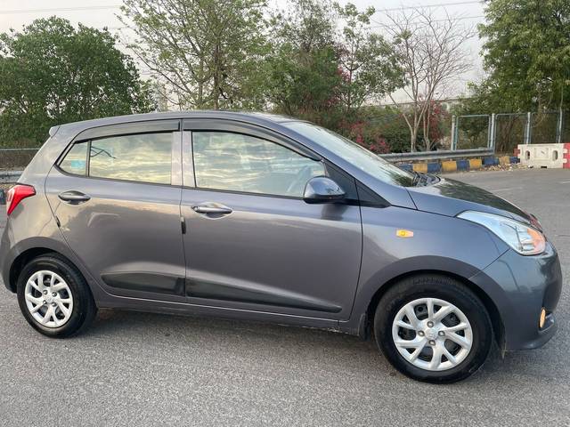 https://images10.gaadi.com/usedcar_image/4555555/original/95e105695e1d1a9391c7296baa35f293.jpg?imwidth=6401