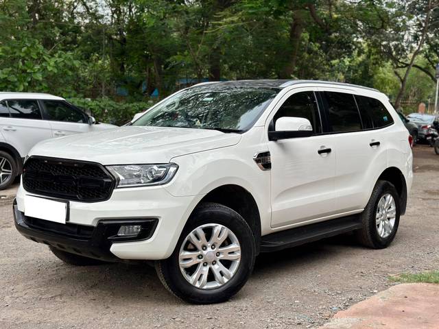 https://images10.gaadi.com/usedcar_image/4555560/original/processed_761198a1903efc045962207c24c21023.jpg?imwidth=6401