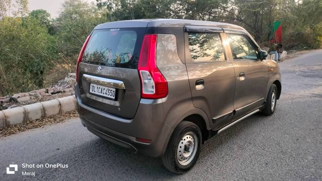 https://images10.gaadi.com/usedcar_image/4555566/original/processed_0ce421862883612c3aa91699ae3b1b7a.jpg?imwidth=6402