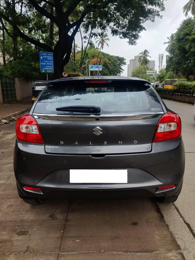 https://images10.gaadi.com/usedcar_image/4555572/original/processed_184ce180d1bf1f8b6296a8fc36100431.jpg?imwidth=6401
