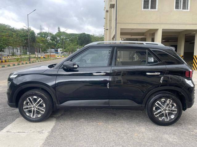 https://images10.gaadi.com/usedcar_image/4555575/original/processed_412dba6f4cb28783be49e59d33cdf50a.jpg?imwidth=6402