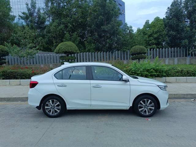 https://images10.gaadi.com/usedcar_image/4555587/original/7575702319870592d55acaed368ecd32.jpeg?imwidth=6401
