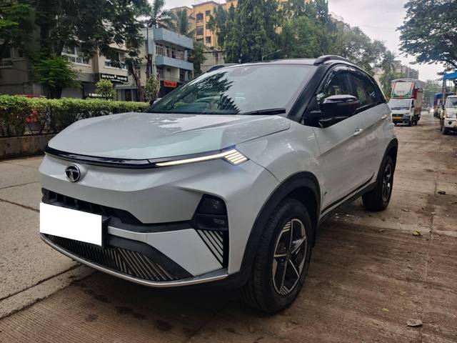 https://images10.gaadi.com/usedcar_image/4555598/original/processed_cebe57098bd5181ecfd802282645e08b.jpg?imwidth=6402