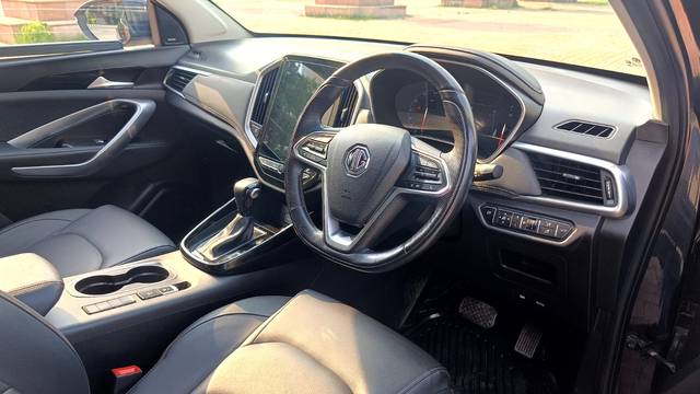 https://images10.gaadi.com/usedcar_image/4555601/original/f197515e2074aedc15bbf33bbd384200.jpg?imwidth=6401