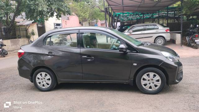 https://images10.gaadi.com/usedcar_image/4555603/original/processed_66c6a387dc37ef3f68300b777d8983c2.jpg?imwidth=6401