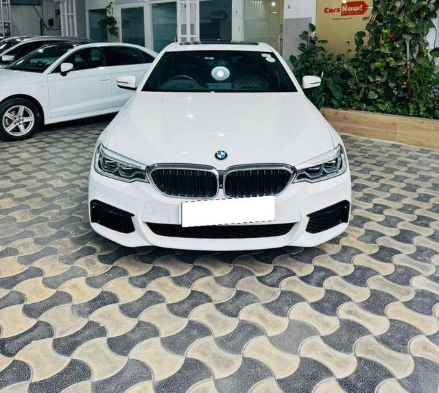 https://images10.gaadi.com/usedcar_image/4555611/original/processed_1b150a272af48488e9106b4dcee5ccf3.jpg?imwidth=6400