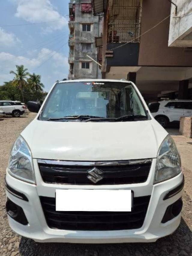 https://images10.gaadi.com/usedcar_image/4555668/original/processed_processed_processed_b7ad1a52-2c74-4c0a-8390-c15bf1d9c2b3.jpg?imwidth=6400