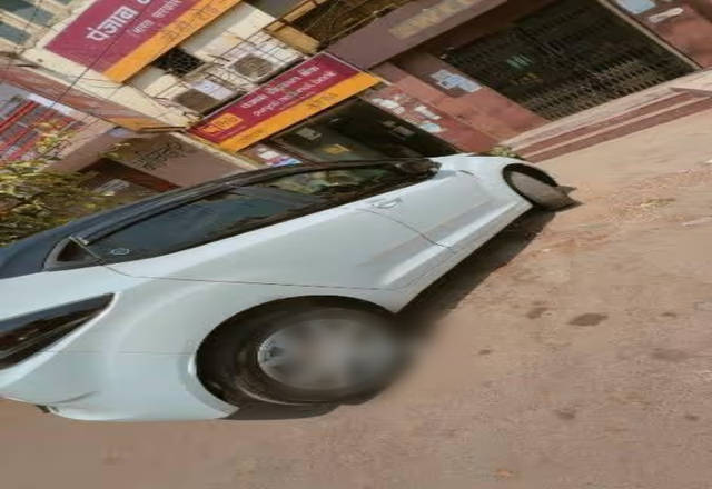 https://images10.gaadi.com/usedcar_image/4555679/original/c27e7403-5286-4f80-b9e9-582469597003.?imwidth=6401