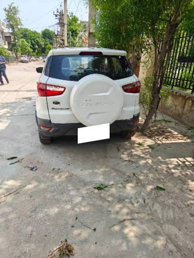 https://images10.gaadi.com/usedcar_image/4555683/original/processed_546bd8c8-7ce8-48e9-bbe6-febc2bdc161c.jpg?imwidth=6401