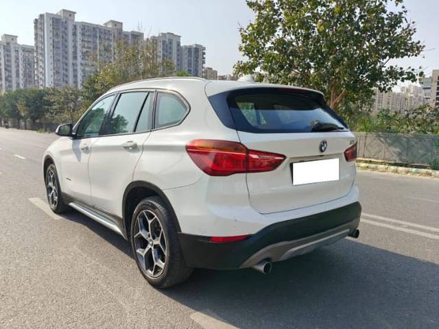 https://images10.gaadi.com/usedcar_image/4555692/original/40ade1eebdf73154cda2980a0428e58c.jpg?imwidth=6401