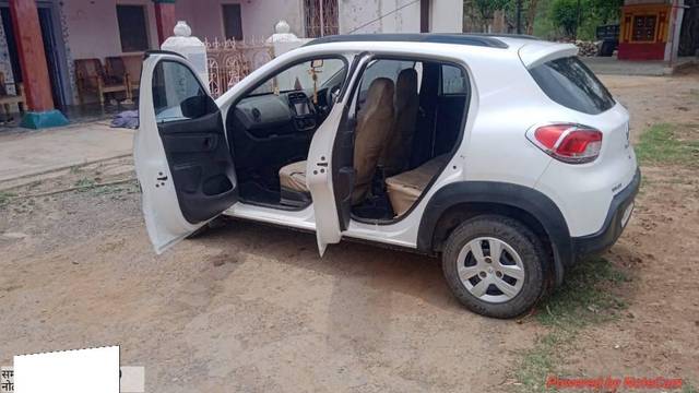 https://images10.gaadi.com/usedcar_image/4555696/original/processed_7cd23d9a-73f6-4fa1-b59b-09ee0c9e6d09.jpg?imwidth=6402