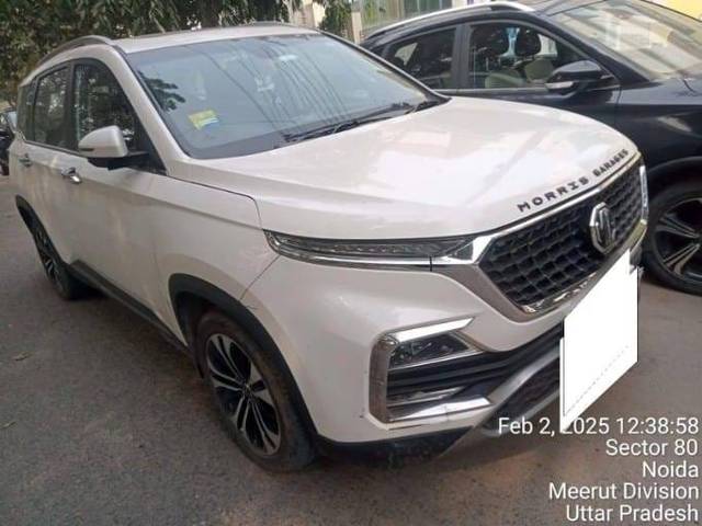 https://images10.gaadi.com/usedcar_image/4555710/original/4165b14eccad81645d58d2679a14e22e.jpg?imwidth=6400