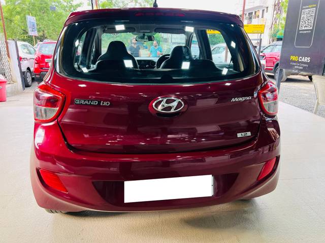 https://images10.gaadi.com/usedcar_image/4555725/original/processed_8c96c6c1bfd676f6dd4492c2be035051.jpg?imwidth=6402