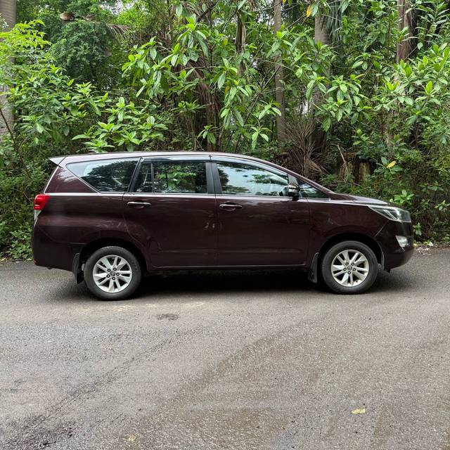 https://images10.gaadi.com/usedcar_image/4555761/original/16cc68da0013ada726d89cb044e96ff6.jpg?imwidth=6401
