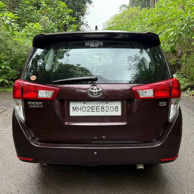 https://images10.gaadi.com/usedcar_image/4555761/original/processed_1399a62938f087e696a5974f167e996a.jpg?imwidth=6402