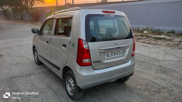 https://images10.gaadi.com/usedcar_image/4555773/original/processed_d6cb816715e4d45fbd03892d52b9d86c.jpg?imwidth=6402