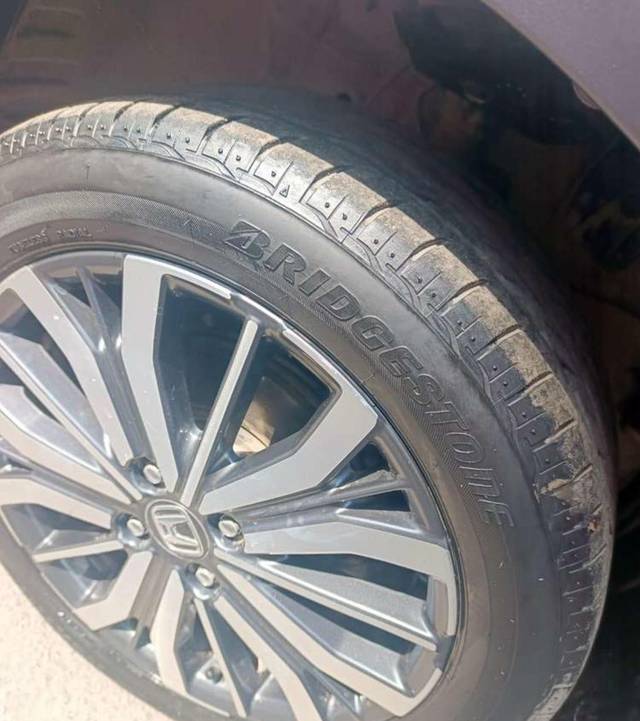 https://images10.gaadi.com/usedcar_image/4555777/original/1d905cbb7363547c8399ebb3c46d0bf1.jpg?imwidth=6402