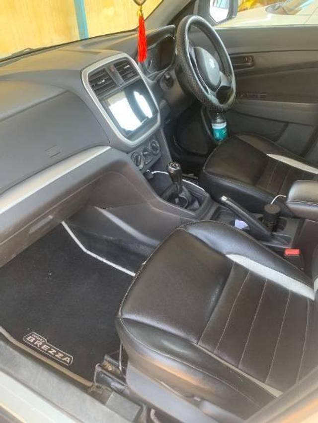 https://images10.gaadi.com/usedcar_image/4555795/original/processed_b6074a2a-2fa1-485a-a4fe-a55ad2e9c881.JPG?imwidth=6402