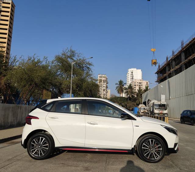 https://images10.gaadi.com/usedcar_image/4555800/original/7a5fbbf7eb56fc168b7c698221ed6203.jpg?imwidth=6401