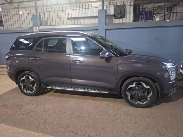https://images10.gaadi.com/usedcar_image/4555813/original/processed_dd5199a6-0e45-418c-8f10-52d4a452a205.jpg?imwidth=6401