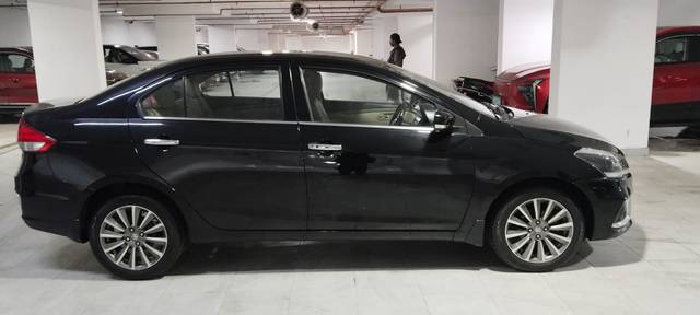 https://images10.gaadi.com/usedcar_image/4555825/original/c8667a7ed5ed1fd128ad3029988816dd.jpg?imwidth=6401