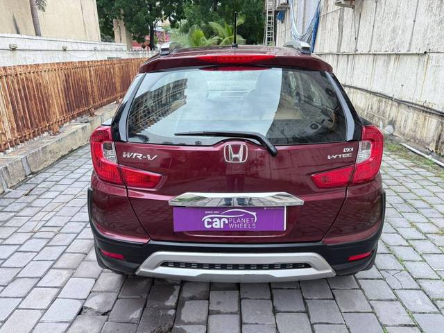 https://images10.gaadi.com/usedcar_image/4555829/original/processed_bafbcac0511291136a4b25844a33bc63.jpg?imwidth=6401