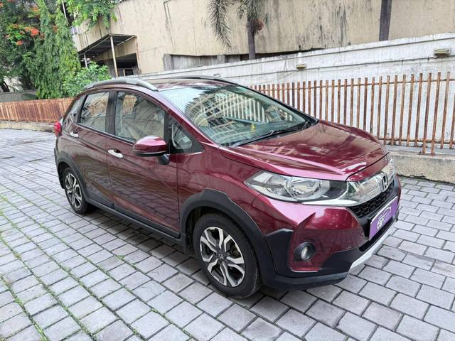 https://images10.gaadi.com/usedcar_image/4555829/original/processed_faae9639221bea3ca415cb3517af95e1.jpg?imwidth=6400