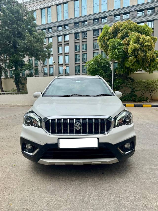 https://images10.gaadi.com/usedcar_image/4555839/original/processed_7b602d4ba8f819428b45111ae8bb51c7.jpg?imwidth=6400