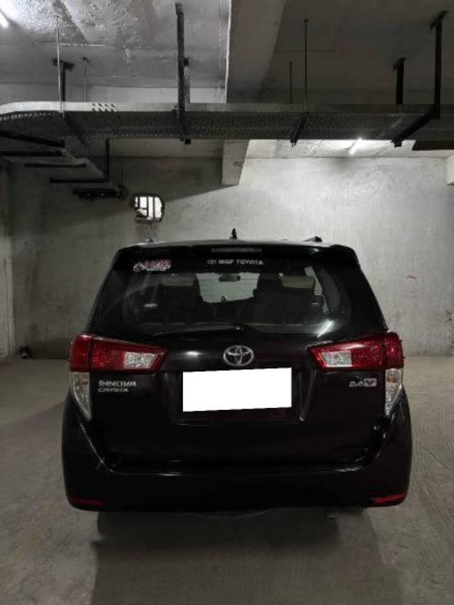 https://images10.gaadi.com/usedcar_image/4555840/original/processed_70a7987e-08d9-45b8-a9f8-a97e53fc12c3.jpg?imwidth=6402