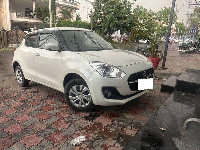 https://images10.gaadi.com/usedcar_image/4555844/original/processed_15c5ba6c-01f4-4baa-bbf1-bd6447537bcf.jpeg?imwidth=6400