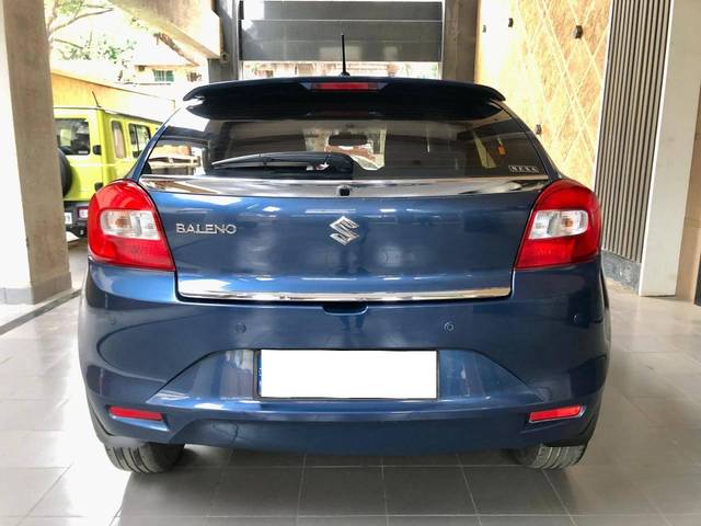 https://images10.gaadi.com/usedcar_image/4555849/original/processed_df48cd87b5be5a0cb2a47a12745f0098.jpg?imwidth=6402