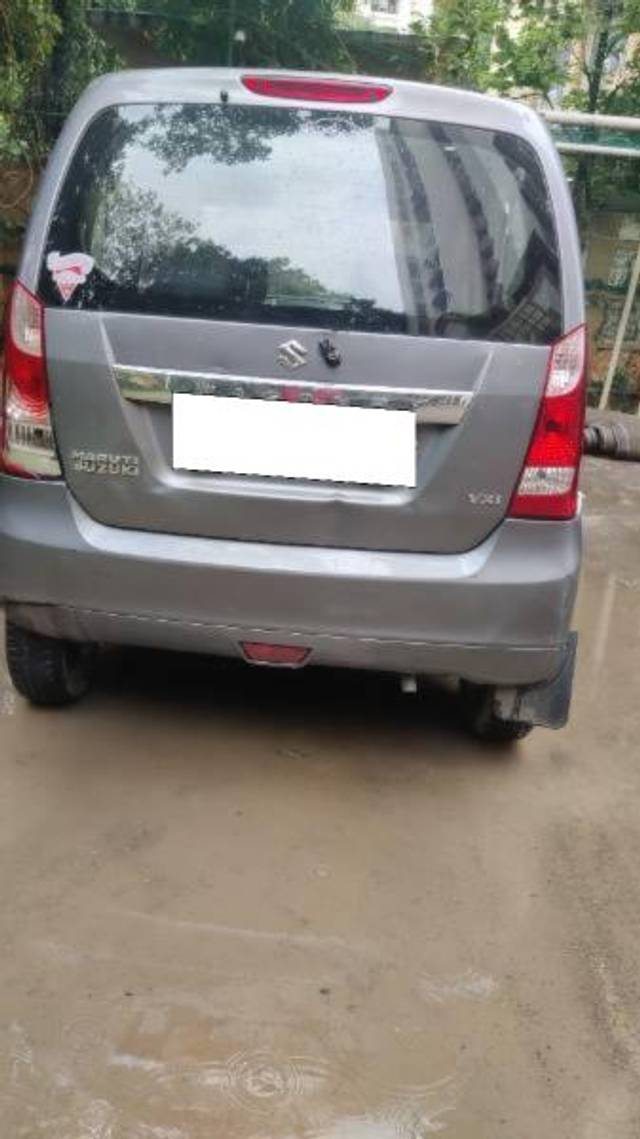 https://images10.gaadi.com/usedcar_image/4555901/original/processed_f4e5ff7b-d4e0-4929-bc18-2ea8ad2ec57e.jpeg?imwidth=6402