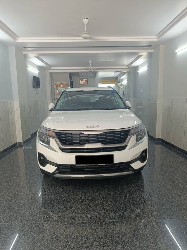 https://images10.gaadi.com/usedcar_image/4555922/original/797131ded503b12042991099e890b85e.jpg?imwidth=6400