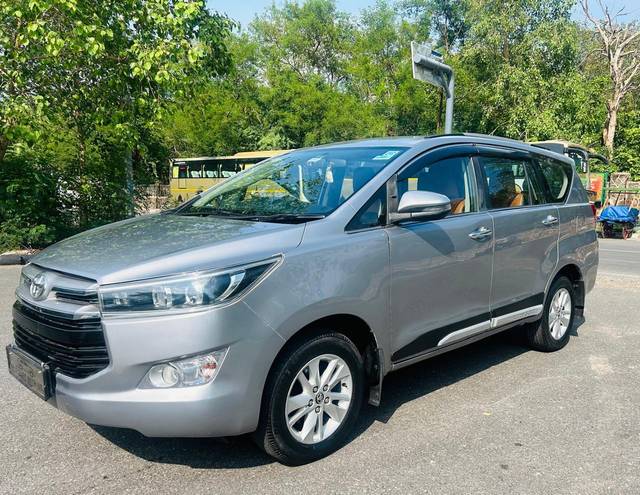 https://images10.gaadi.com/usedcar_image/4555923/original/processed_f6e5663ce0938a4be9ab1b277c53a34b.jpg?imwidth=6400
