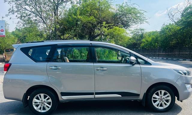 https://images10.gaadi.com/usedcar_image/4555923/original/processed_ffd5e2d1409229842356092f3eb36070.jpg?imwidth=6401