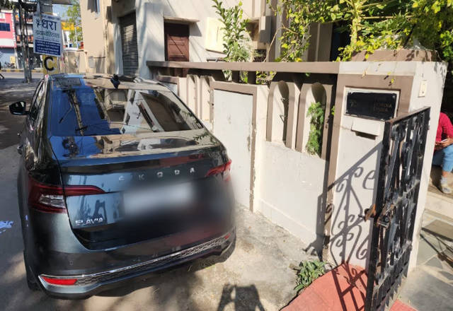https://images10.gaadi.com/usedcar_image/4555962/original/19fa891b-a9cb-4b5d-ad34-048cbdcebb5c.?imwidth=6400
