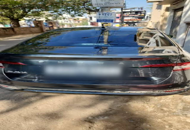 https://images10.gaadi.com/usedcar_image/4555962/original/9b5f0e2f-fcc4-447a-a9bf-cf2b7cbb4d4f.?imwidth=6401