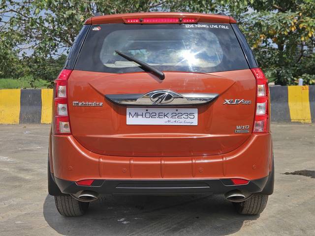 https://images10.gaadi.com/usedcar_image/4556001/original/processed_37a31ad2448f6d366dea6855ae8c1884.jpg?imwidth=6402