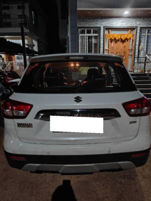 https://images10.gaadi.com/usedcar_image/4556015/original/processed_3816bf6a-a85e-4959-a94c-12679afd7ecc.jpg?imwidth=6401