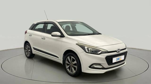https://images10.gaadi.com/usedcar_image/4556021/original/06871a8994a67905a6f96b69afbb649f.jpg?imwidth=6400