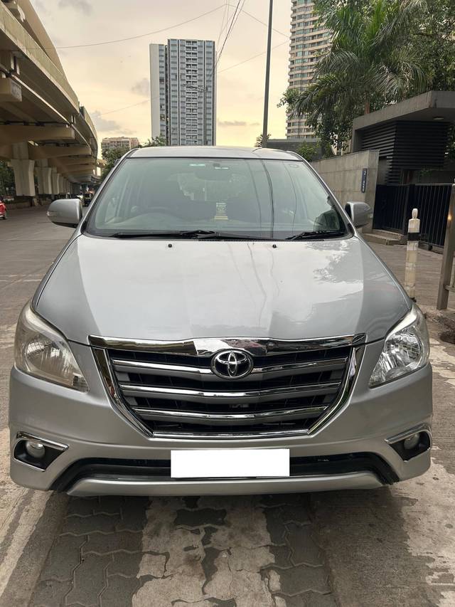 https://images10.gaadi.com/usedcar_image/4556036/original/processed_17ab0d1d91d4a7e999fbf9a85d3e5d31.jpeg?imwidth=6402