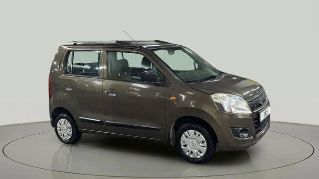 https://images10.gaadi.com/usedcar_image/4556039/original/1957c06e0e8269f345f6e55095699237.jpg?imwidth=6400