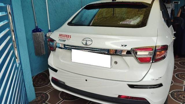 https://images10.gaadi.com/usedcar_image/4556088/original/processed_processed_80fbb83a-3886-477d-9715-a04551500961.jpg?imwidth=6401