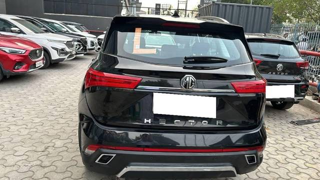 https://images10.gaadi.com/usedcar_image/4556157/original/processed_a70347b7-029f-4435-aec1-3173d02338e4.jpg?imwidth=6401