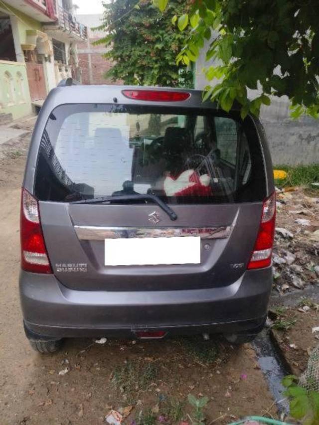 https://images10.gaadi.com/usedcar_image/4556174/original/processed_1bf9e680-18c3-4185-b343-5a4d18b51028.jpg?imwidth=6402