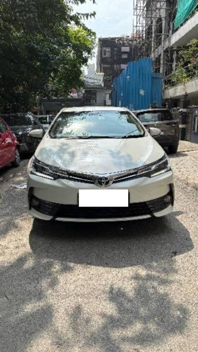 https://images10.gaadi.com/usedcar_image/4556234/original/processed_e0b2145a-cf7c-4a27-beef-80ad513c2146.jpeg?imwidth=6402